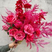 玫红色花婚庆塑料花喷色婚，礼堂装饰花路引，花排假花高枝塑料花