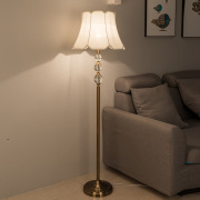 客厅落地灯网红轻奢极简北欧创意，温馨浪漫暖光卧室落地式台灯