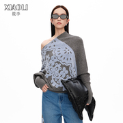 设计师品牌XIAOLI筱李蕾丝图案斜领露肩蝙蝠袖羊毛针织上衣灰