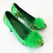 绿色婚鞋低帮新娘鞋结婚上轿鞋蓝色敬酒上车鞋5cm毛球鞋