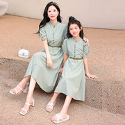 高端炸街亲子装母女装连衣裙，洋气短袖夏季韩版纯棉，条纹裙子衬衫裙
