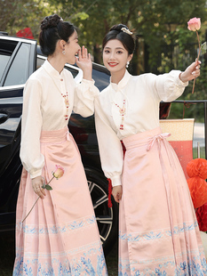 中式旗袍伴娘服女2024春秋小众高级姐妹团汉服粉色马面裙套装