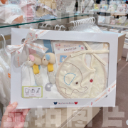 日本采购阿咔匠的城新生宝宝礼物婴幼儿礼盒浴巾围嘴小象套装
