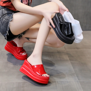 红色拖鞋女可爱松糕坡跟外穿时尚，仙女风厚底增高凉拖鞋2024夏