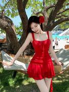 纯欲风不规则设计红色短款吊带裙子气质别致收腰显瘦连衣裙女夏季