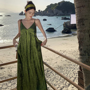 纯欲风辣妹复古绿色V领吊带连衣裙超仙大摆海边度假旅游拍照长裙