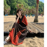新疆旅游穿搭波西米亚连衣裙异域，风情风大码沙滩裙子泰国度假长裙