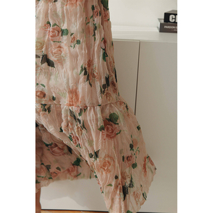 rosebankslavieenrose唯美玫瑰，印花不规则，压褶欧根纱半身裙