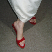 高跟鞋24夏尖头露趾细跟一字带拖鞋外穿时尚百搭显白红色凉鞋