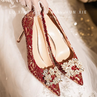 红色婚鞋女2024秀禾婚纱，两穿新娘鞋浅口细跟结婚敬酒服高跟鞋