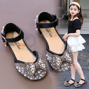 女童黑色小皮鞋，2024夏季软底儿童公主，鞋时尚女孩水晶高跟凉鞋