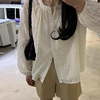 市舶司刺绣蕾丝里衬韩国女装，2024春夏单排扣圆领，插肩袖衬衫