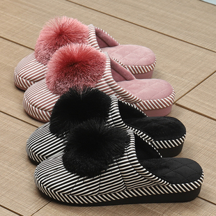 坡跟棉拖鞋女家居家防滑冬季高跟室内外穿厚底可爱毛球PU皮面防水