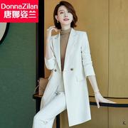 高级感白色小西装，外套女春秋，流行韩版气质中长款休闲西服大衣
