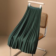 奥特莱斯品牌墨绿色半身裙秋冬高腰，显瘦毛呢垂感中长风琴裙子
