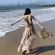 法式小众设计感不规则荷叶边碎花，雪纺连衣裙女夏海边度假沙滩长裙