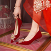 红色敬酒婚鞋结婚绒面水钻新娘鞋尖头秀禾鞋礼服单鞋细跟高跟鞋潮