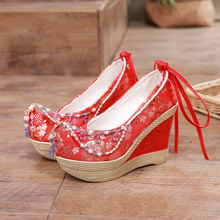 中式古典婚鞋秀禾服结婚绣花鞋古风翘头汉服女鞋子高跟红色新娘鞋