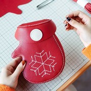 玲玲圣诞节手工diy材料包手缝红色手套包包创意圣诞礼物