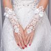 新娘手套女长款短款结婚蕾丝婚纱手套白色春秋，冬夏绑带大码手套。