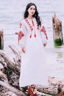 云南洱海民族风白色连衣裙，刺绣绣花青海湖度假裙，沙漠旅游拍照衣服