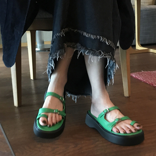 绿色超显白~拖鞋外穿夏季2023法式气质坡跟厚底夹趾沙滩凉鞋