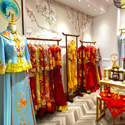 新中式服装展示架中国风复古嫁衣秀禾服衣架落地实木新娘服陈列架
