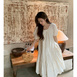 zhuyiyi2024年夏季米白色圆领，宽松刺绣系带蕾丝，连衣裙女显瘦