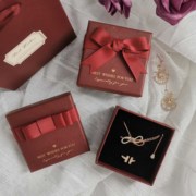 酒红色蝴蝶结饰品盒，项链耳环包装盒手镯，戒指耳钉首饰穿戴甲盒