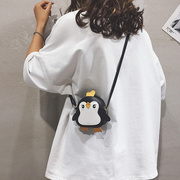 日本迷你小包包女卡通可爱小企鹅单肩包幼儿斜跨零钱包儿童包