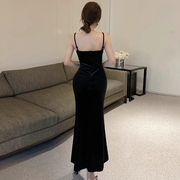 复古性感蕾丝拼接丝绒吊带连衣裙优雅气质高腰显瘦长款礼服小黑裙
