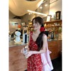 韩系红色碎花吊带连衣裙，女2024年夏季设计感v领收腰长裙裙子