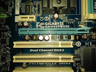 技嘉P43主板GA-P43T-ES3G大板P43T-USB3 5个PCI槽DDR3代超好用