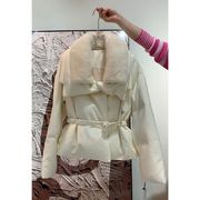 欧货独特别致设计感短款韩系小个子高级感白色棉服，外套女冬季2023