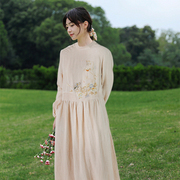 新中式手工绣花杏白色，亚麻连衣裙知笔墨春季设计感长袖宽松长裙