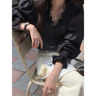 Halo Luu 法式黑色衬衫女春季设计感v领衬衣别致高级感泡泡袖上衣