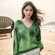超级绿色晕染毛衣，高级感超好看宽松针织，设计艺术水墨感上衣女
