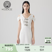 kodice白色连衣裙2023夏季钻石蝴蝶结轻奢高级感修身露肩礼服