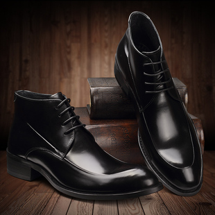 时尚潮男皮靴修脚版型，设计新英伦(新英伦，)风格靴