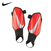 Nike/耐克护腿板C罗男子成人儿童足球比赛训练专业带袜套插板