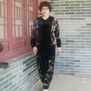中老年秋季金丝绒v领两件套加肥大码胖妈妈装奶奶时尚宽松长袖衫