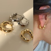 金属肌理质感小圆圈耳扣耳环，女轻奢小众，设计感高级复古耳钉耳饰品