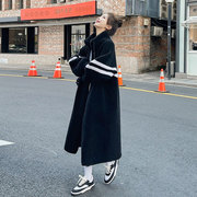 赫本风黑色羊羔毛外套(毛外套，)女长款2023冬装，宽松加厚仿皮毛一体棉服