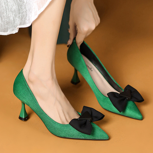 绿色蝴蝶结高跟鞋女细跟法式时尚小香风撞色浅口尖头配礼服小单鞋