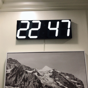 现代简约led电子钟表，ins网红挂钟墙，数字2024客厅家用创意时钟