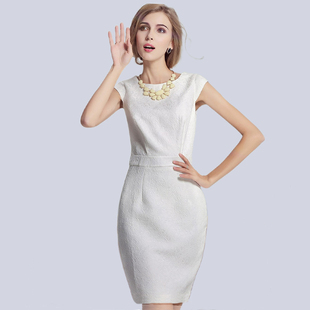 欧货大码女装白色，欧洲站直筒修身包臀连衣裙，2024秋季春夏无袖