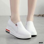 女款小白鞋女春季2024百搭韩版内增高女鞋，透气真皮皮面一脚蹬