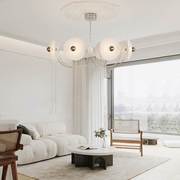 现代客厅吊灯北欧极简风格餐厅灯2022年时尚法式中古主卧室灯