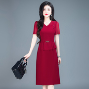红色雪纺连衣裙女2024年气质，减龄女神范遮肚显瘦喜庆裙子潮