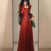 龙年春夏上新法式(新法式)赫本风垂坠感修身显瘦打底配大衣红色长袖连衣裙